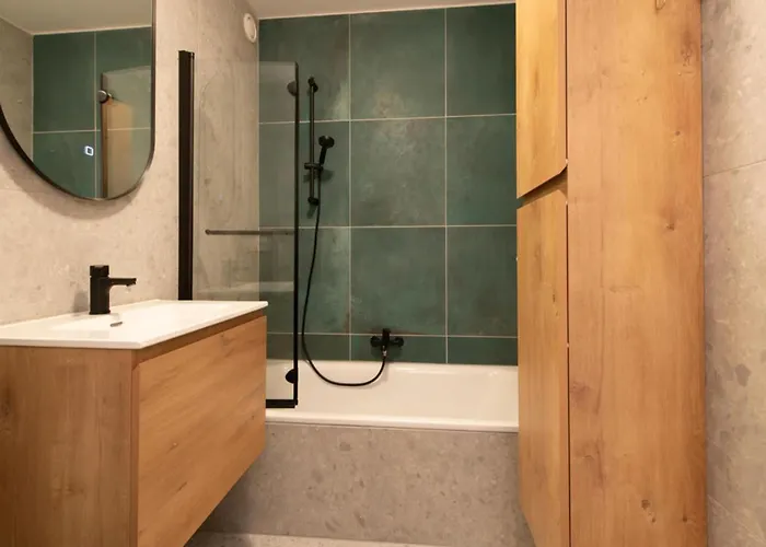 In Near The Apartment *